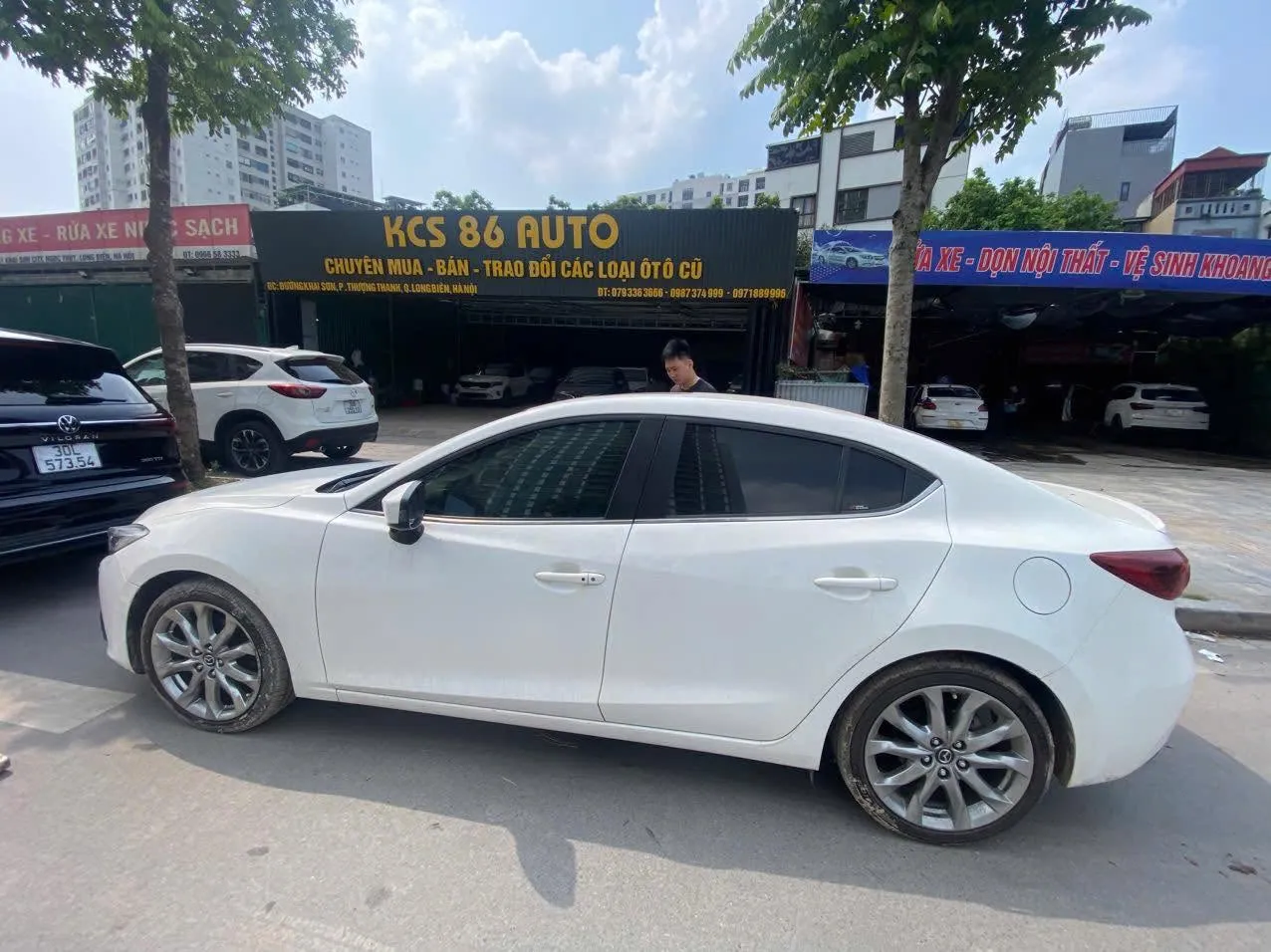 Vận chuyển ô tô đến garage